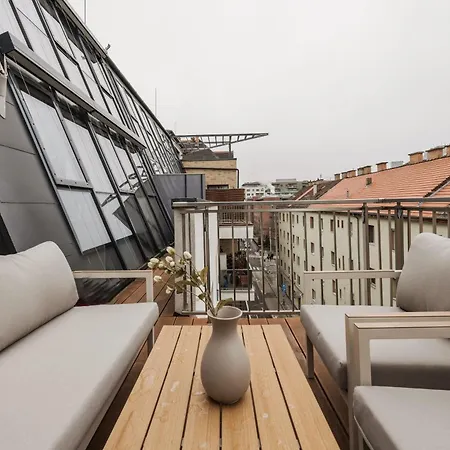 Summit - Penthouse With Parking For Two アパート