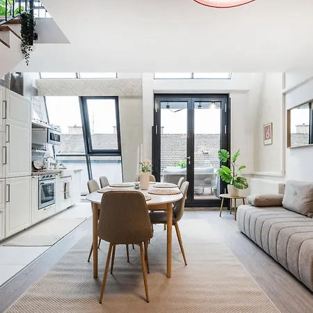 Summit - Penthouse With Parking For Two Budapest