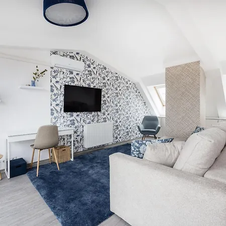Summit - Penthouse With Parking For Two ブダペスト