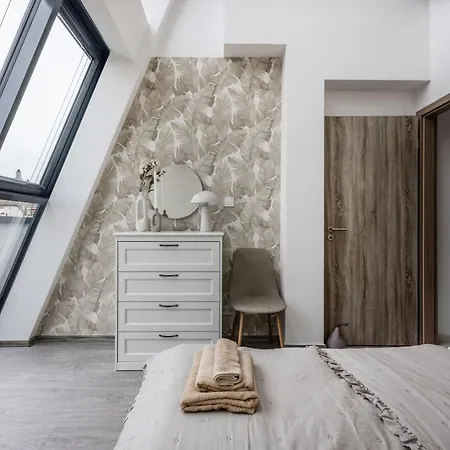 Summit - Penthouse With Parking For Two Apartment