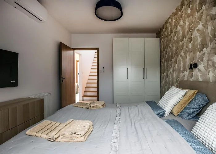 Summit - Penthouse With Parking For Two Apartmán *