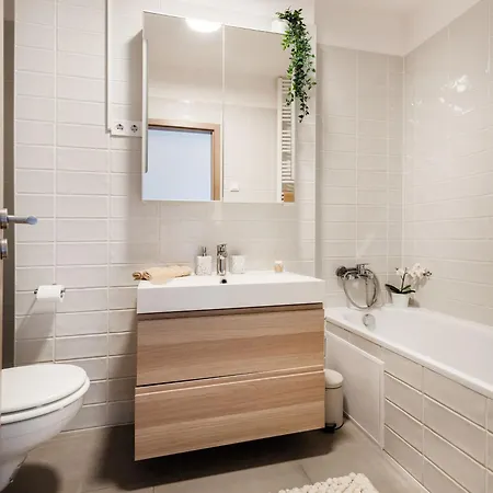 Summit - Penthouse With Parking For Two Apartman