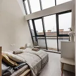 Apartment Summit - Penthouse With Parking For Two Budapest
